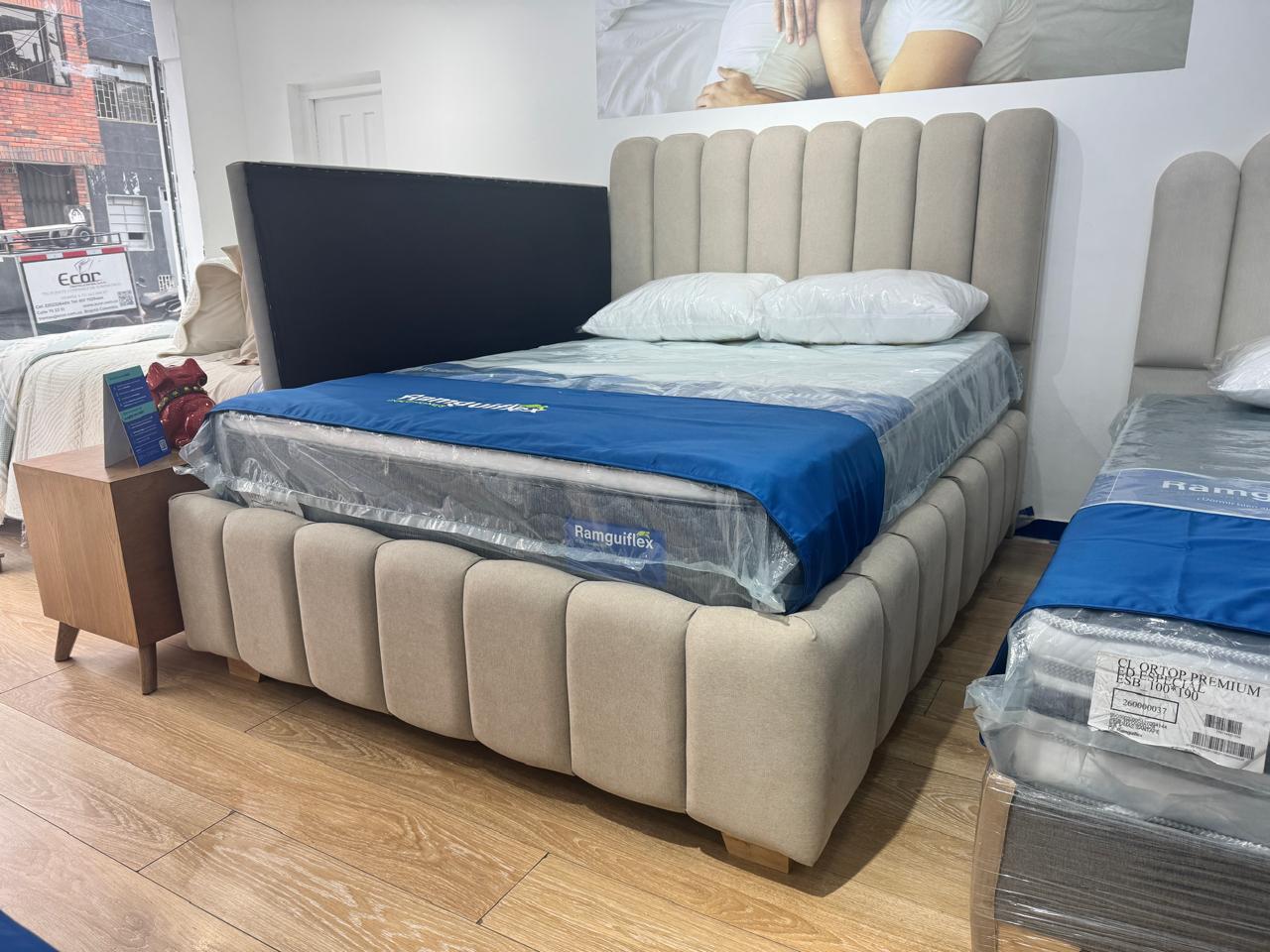 Cama Beige Completa – Elegancia y Confort para tu Descanso